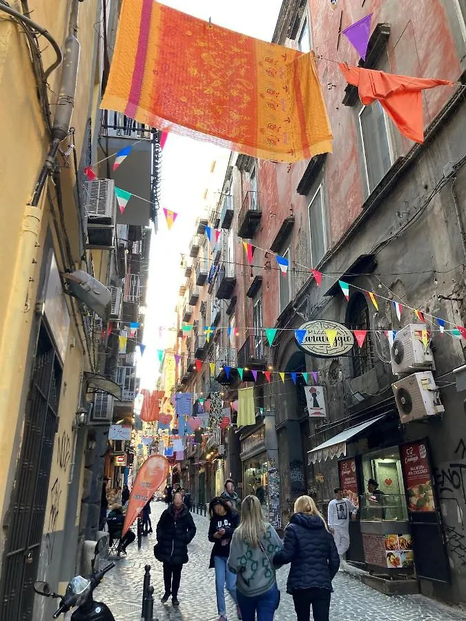 La Casa Blu Nel Cuore Storico Di Napoli Italy