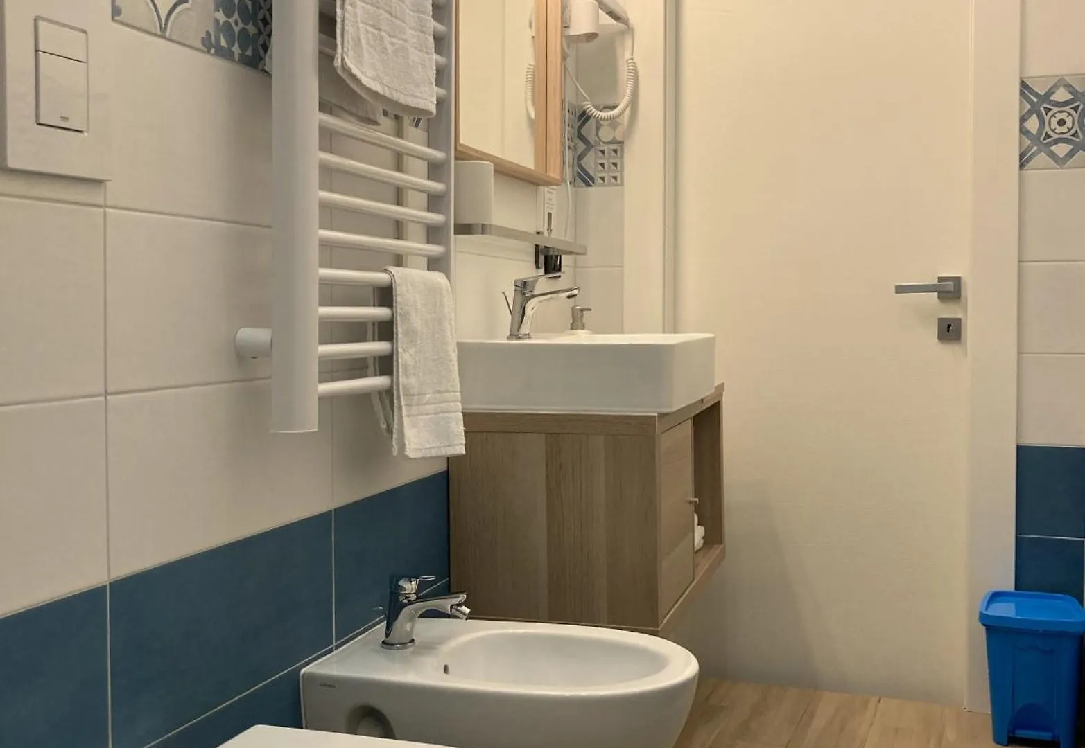 Apartment La Casa Blu Nel Cuore Storico Di Napoli Italy