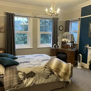 Seaside-scarborough-wifi-parking-petsok-sleeps-7 8 Scarborough