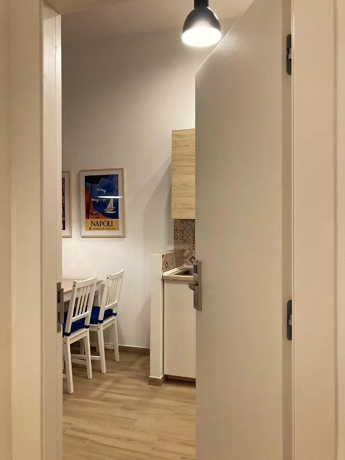 La Casa Blu Nel Cuore Storico Di Napoli Italy