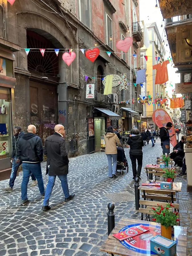 La Casa Blu Nel Cuore Storico Di Napoli 0*, Naples Italy